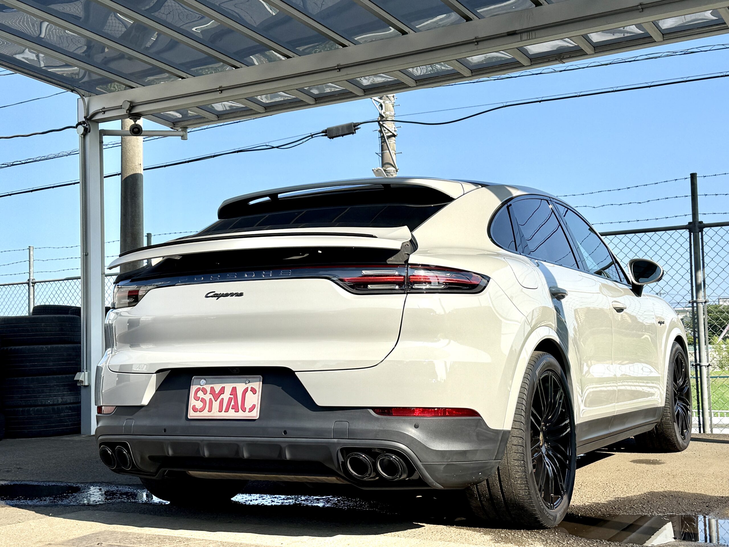 カイエンクーペ EハイブリッドTip-S 4WDの車両写真