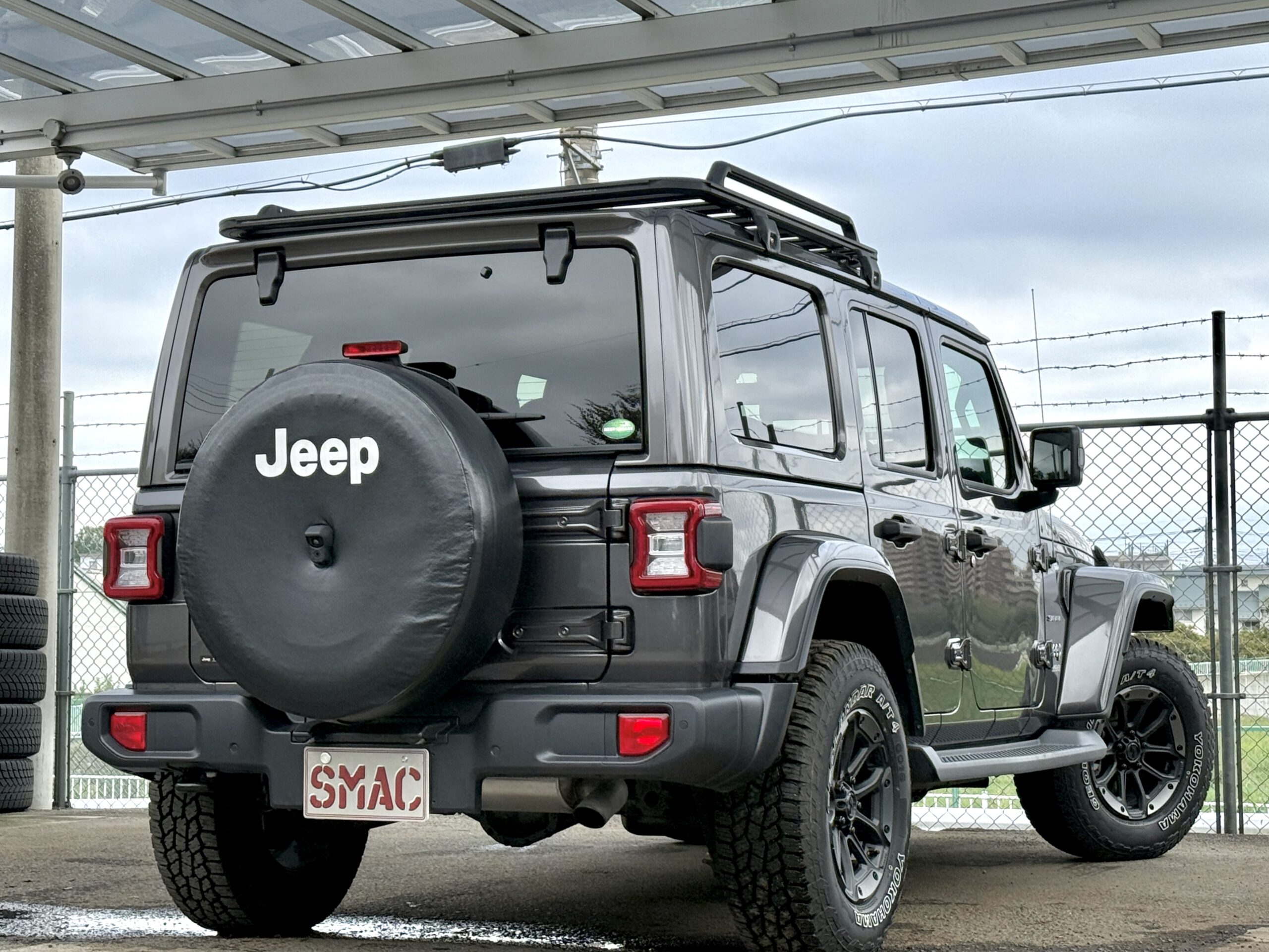 アンリミテッド サハラ2.0L 4WDの車両写真