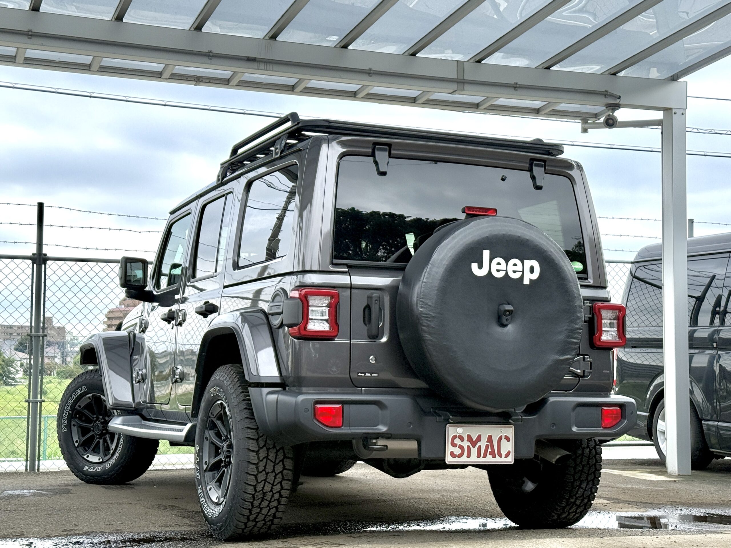 アンリミテッド サハラ2.0L 4WDの車両写真