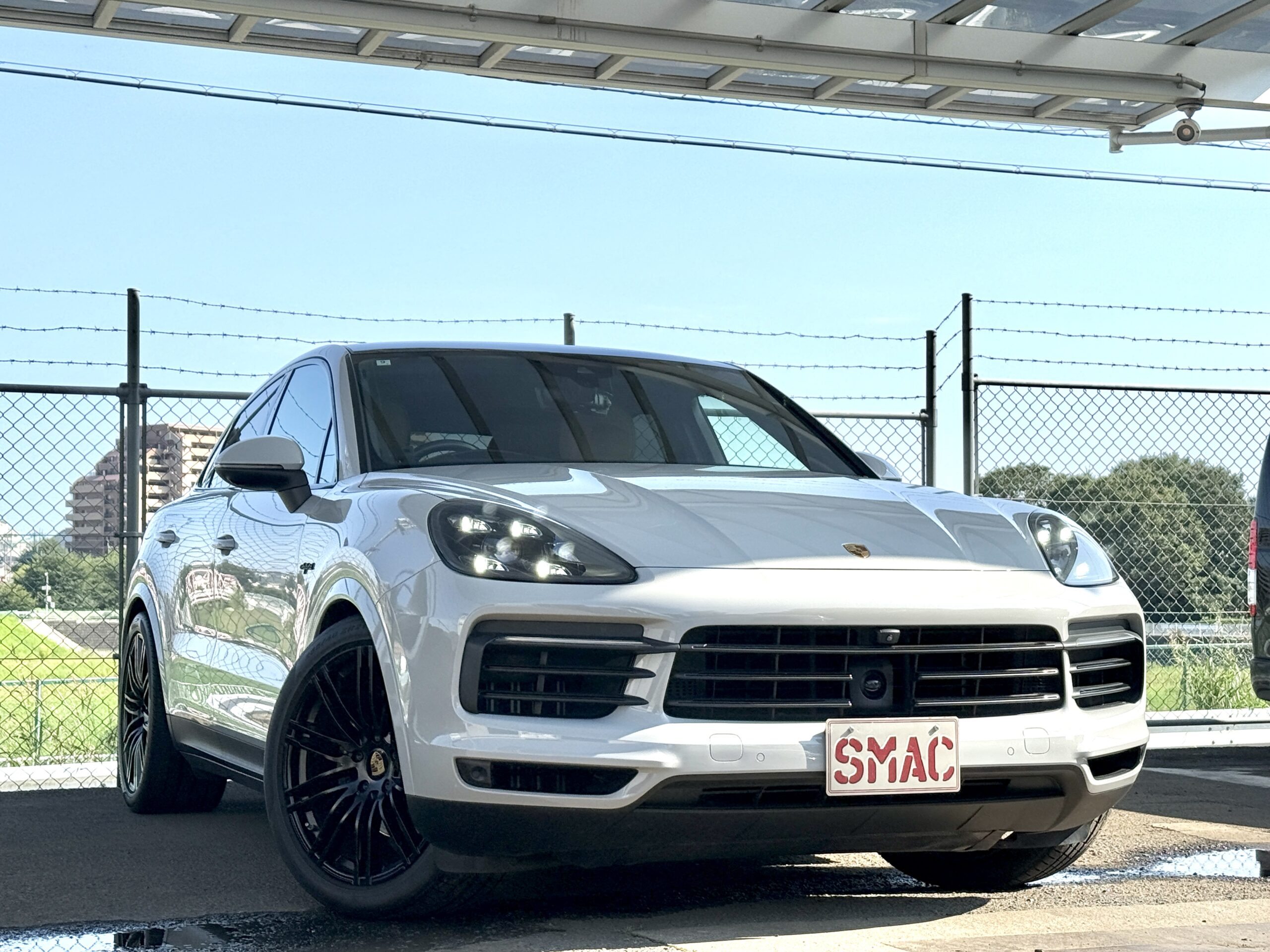 カイエンクーペ EハイブリッドTip-S 4WDの車両写真