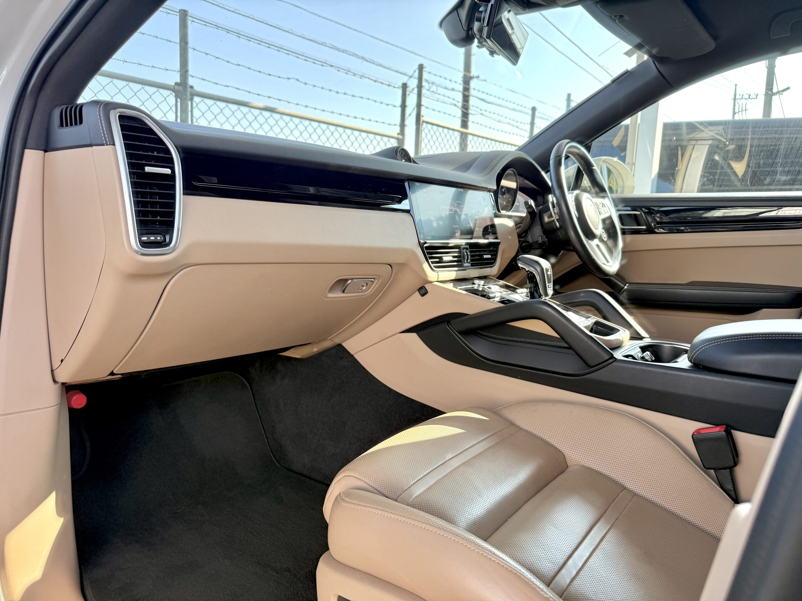 カイエンクーペ EハイブリッドTip-S 4WDの車両写真
