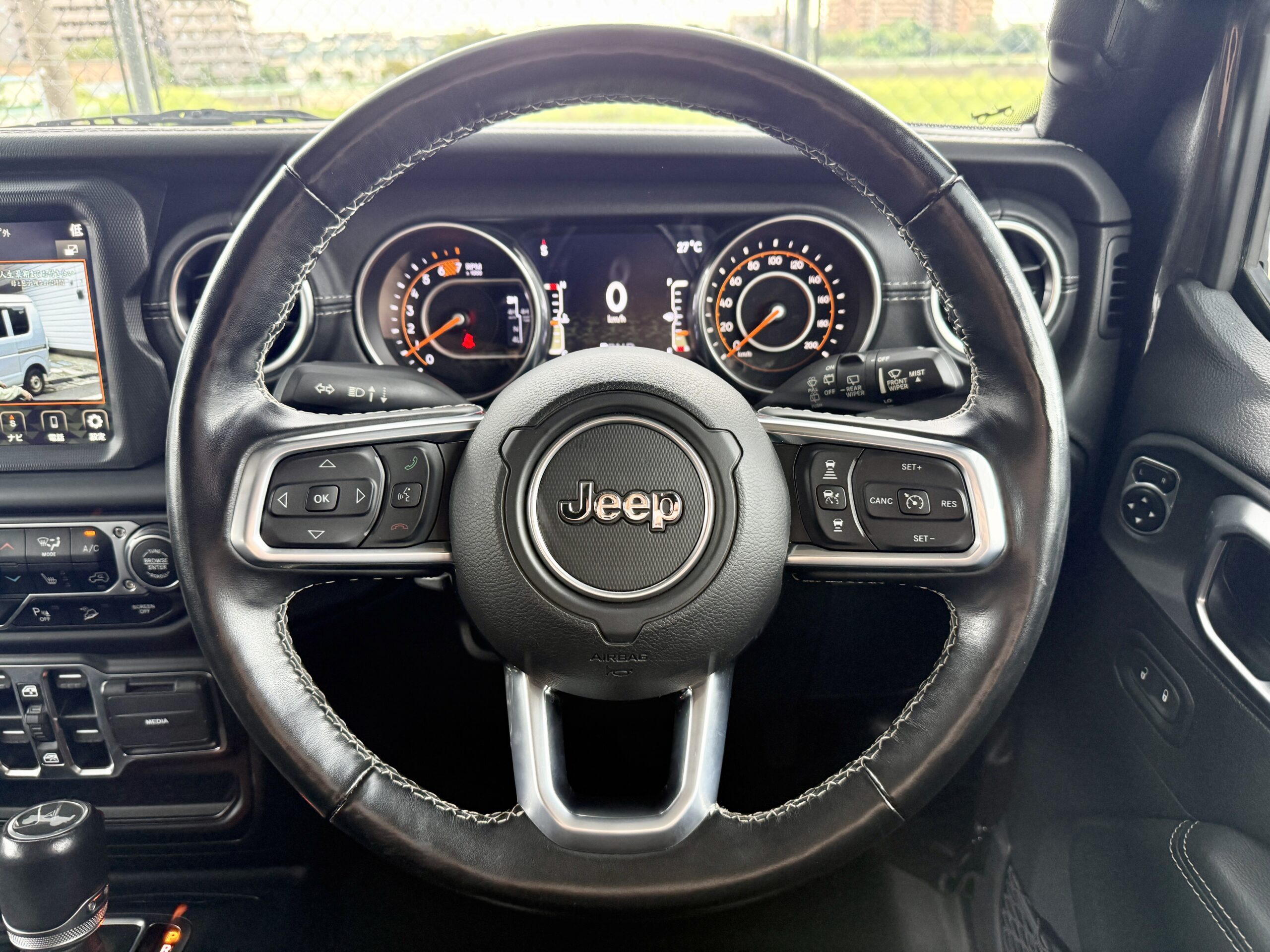 アンリミテッド サハラ2.0L 4WDの車両写真