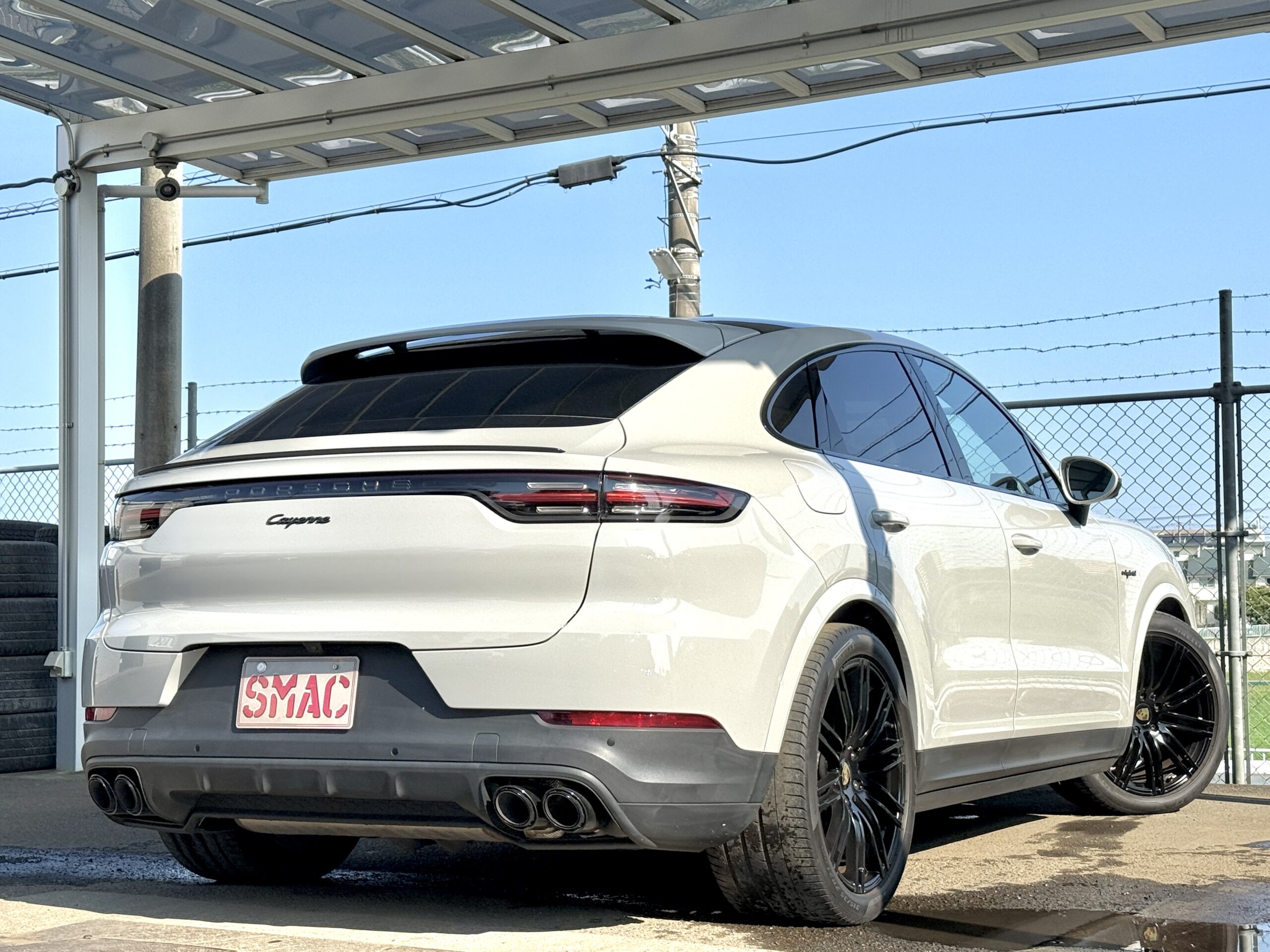 カイエンクーペ EハイブリッドTip-S 4WDの車両写真