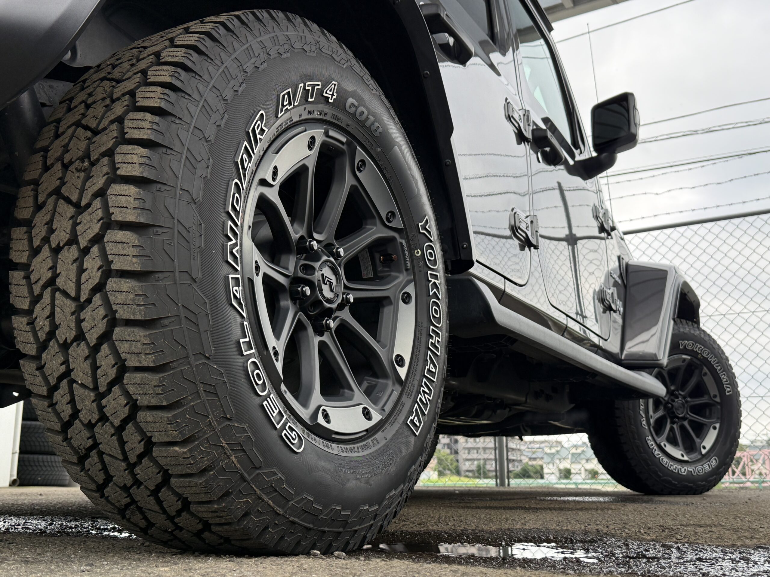 アンリミテッド サハラ2.0L 4WDの車両写真