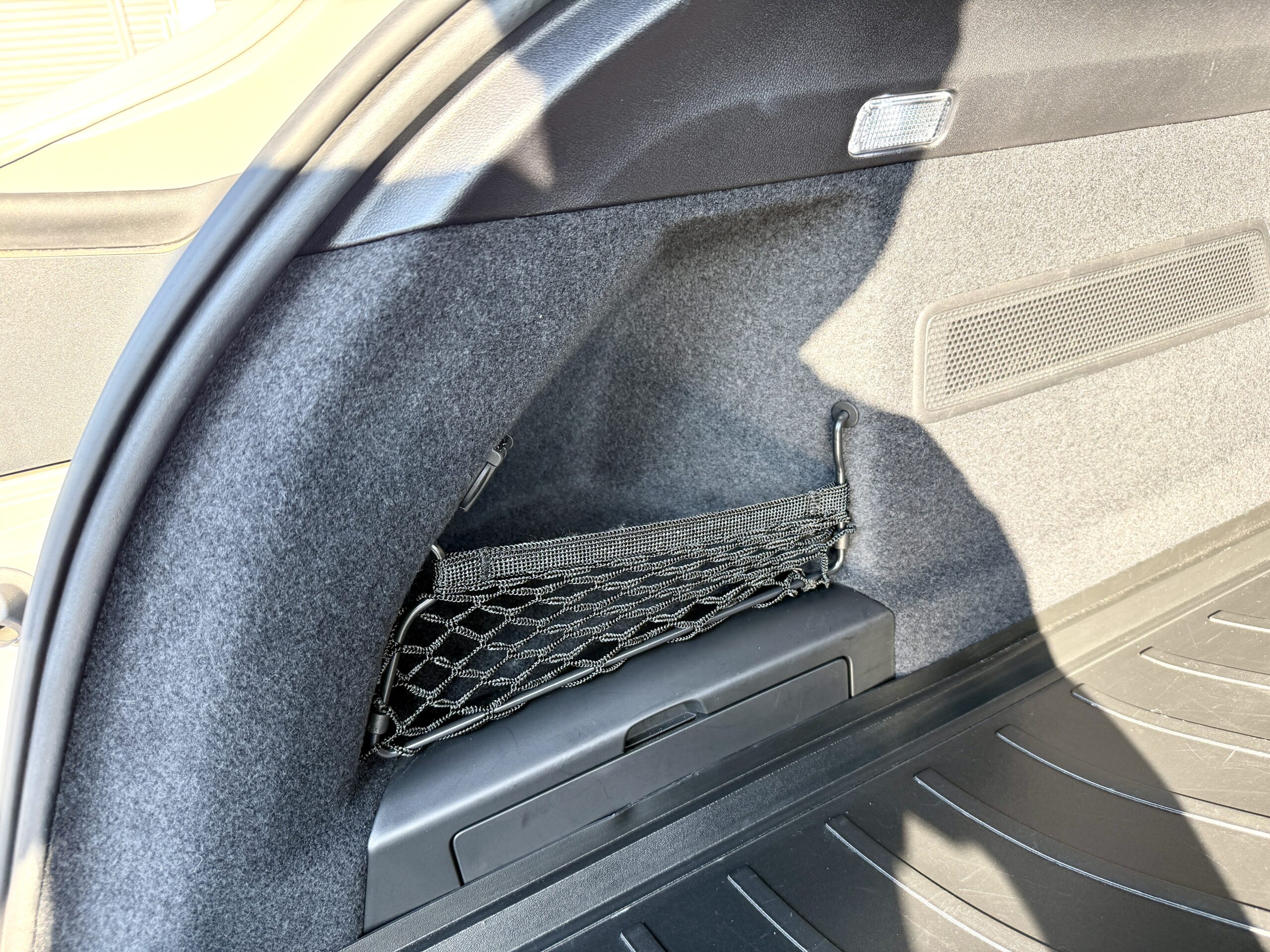 カイエンクーペ EハイブリッドTip-S 4WDの車両写真