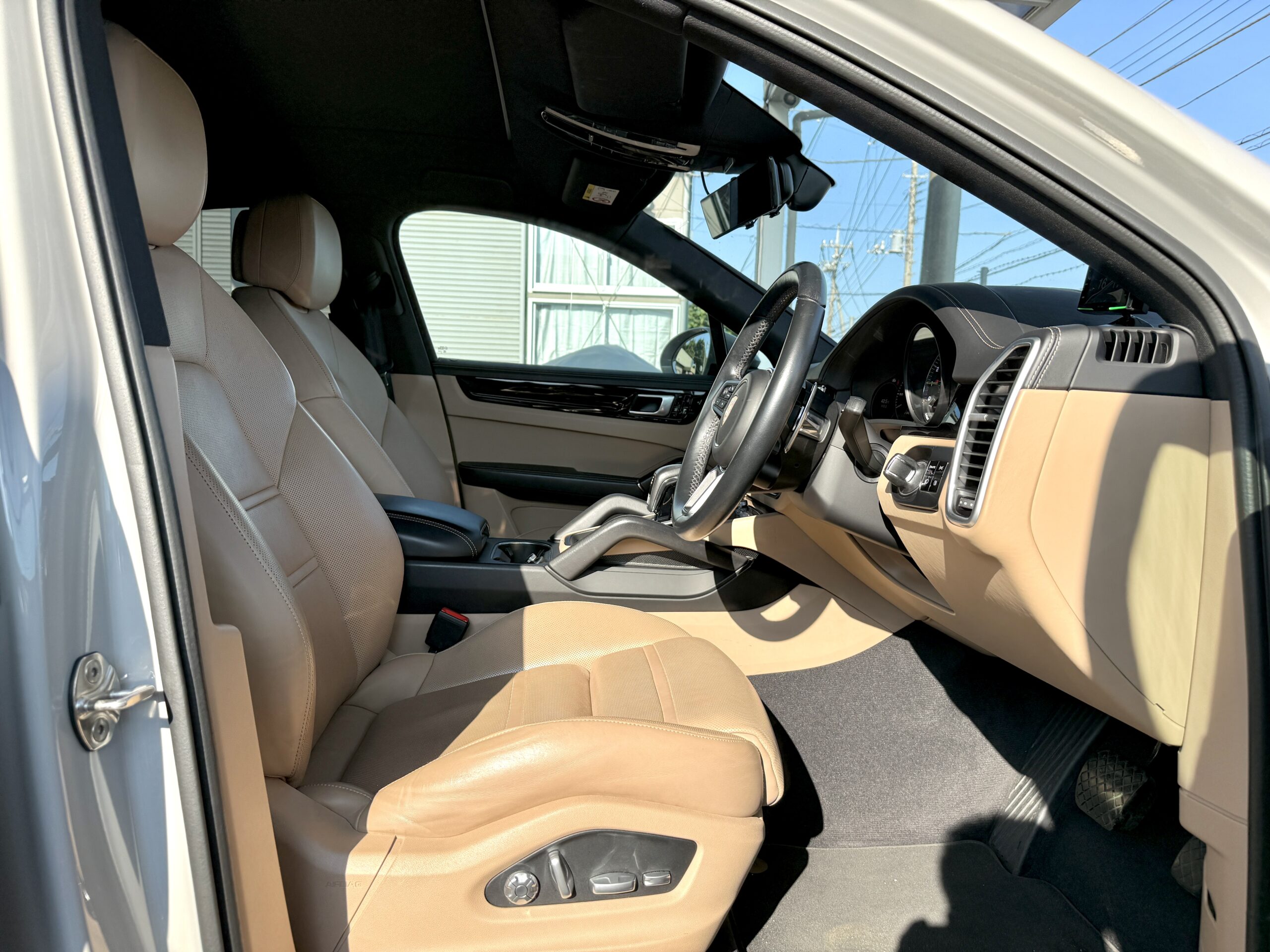 カイエンクーペ EハイブリッドTip-S 4WDの車両写真