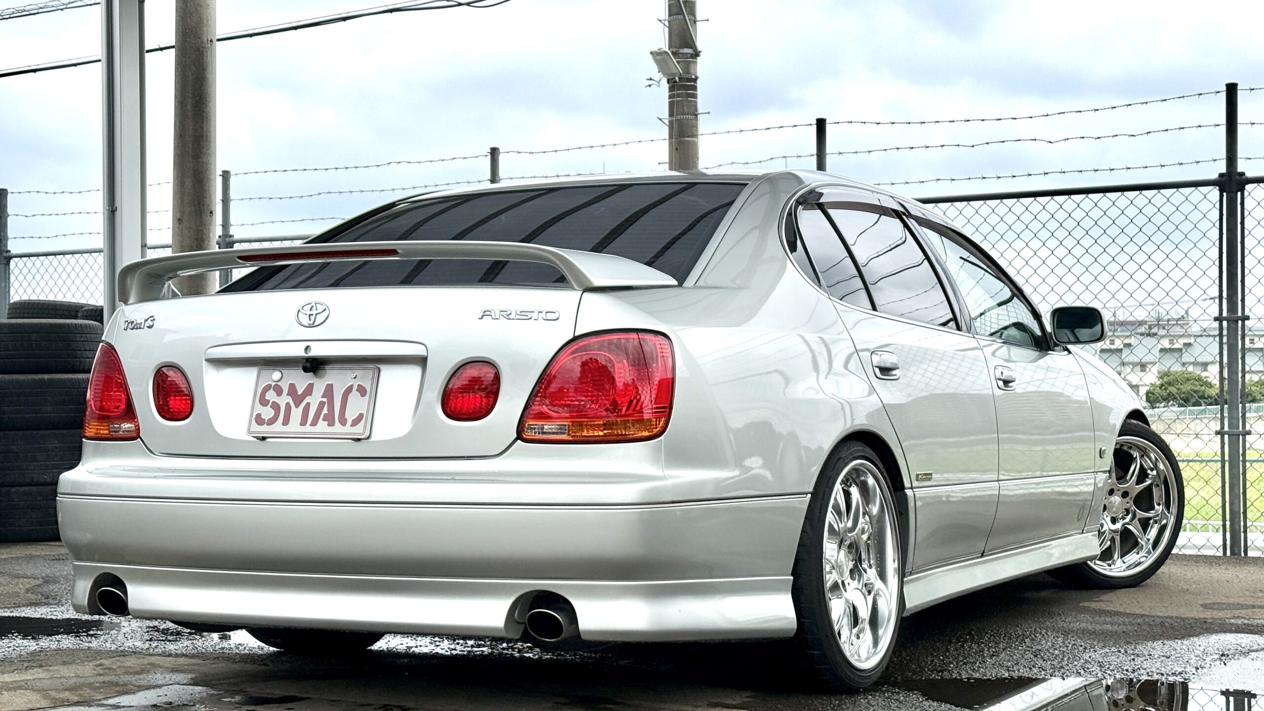トヨタ アリスト V300ベルテックスエディションの車両写真