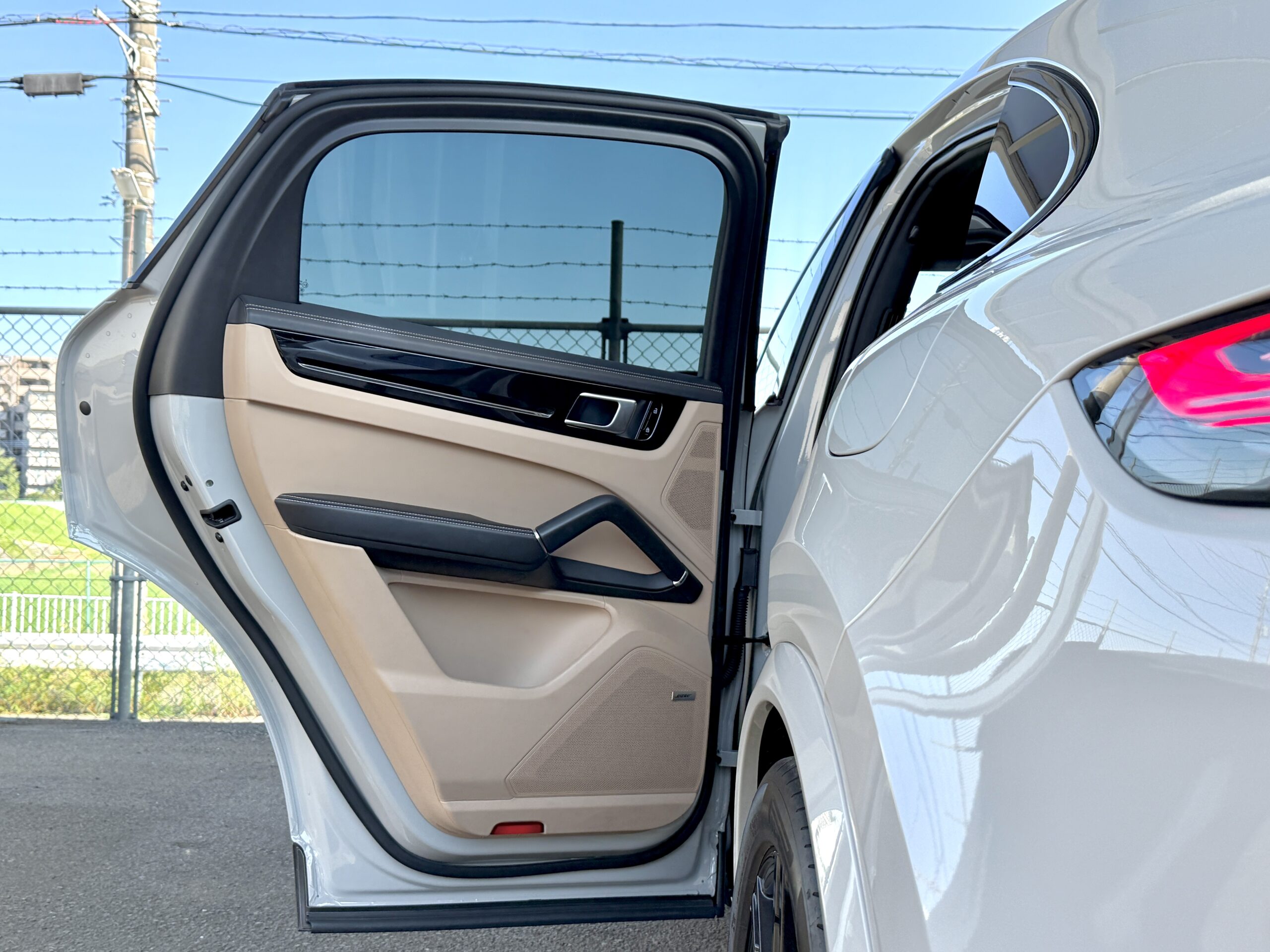 カイエンクーペ EハイブリッドTip-S 4WDの車両写真