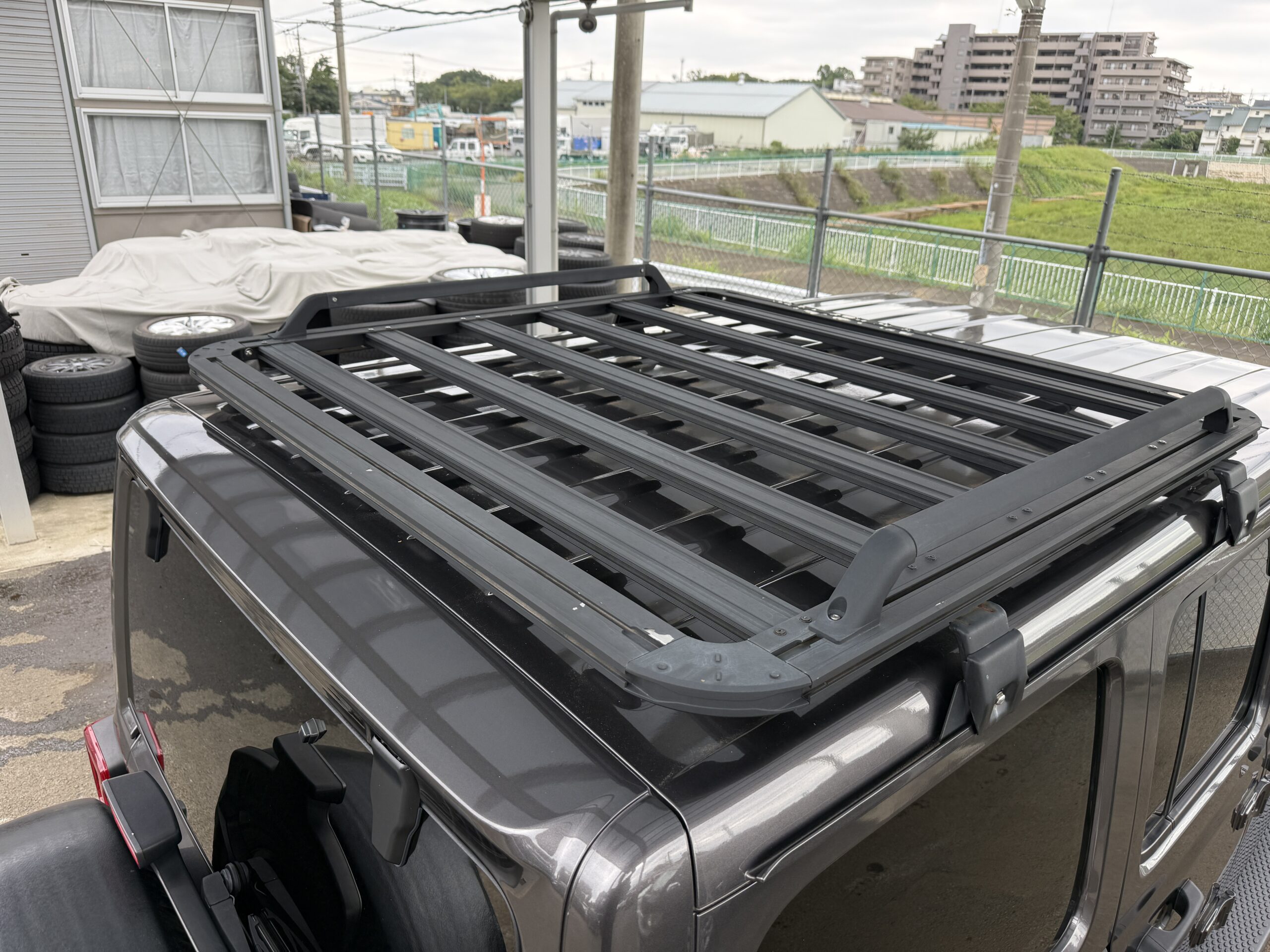 アンリミテッド サハラ2.0L 4WDの車両写真