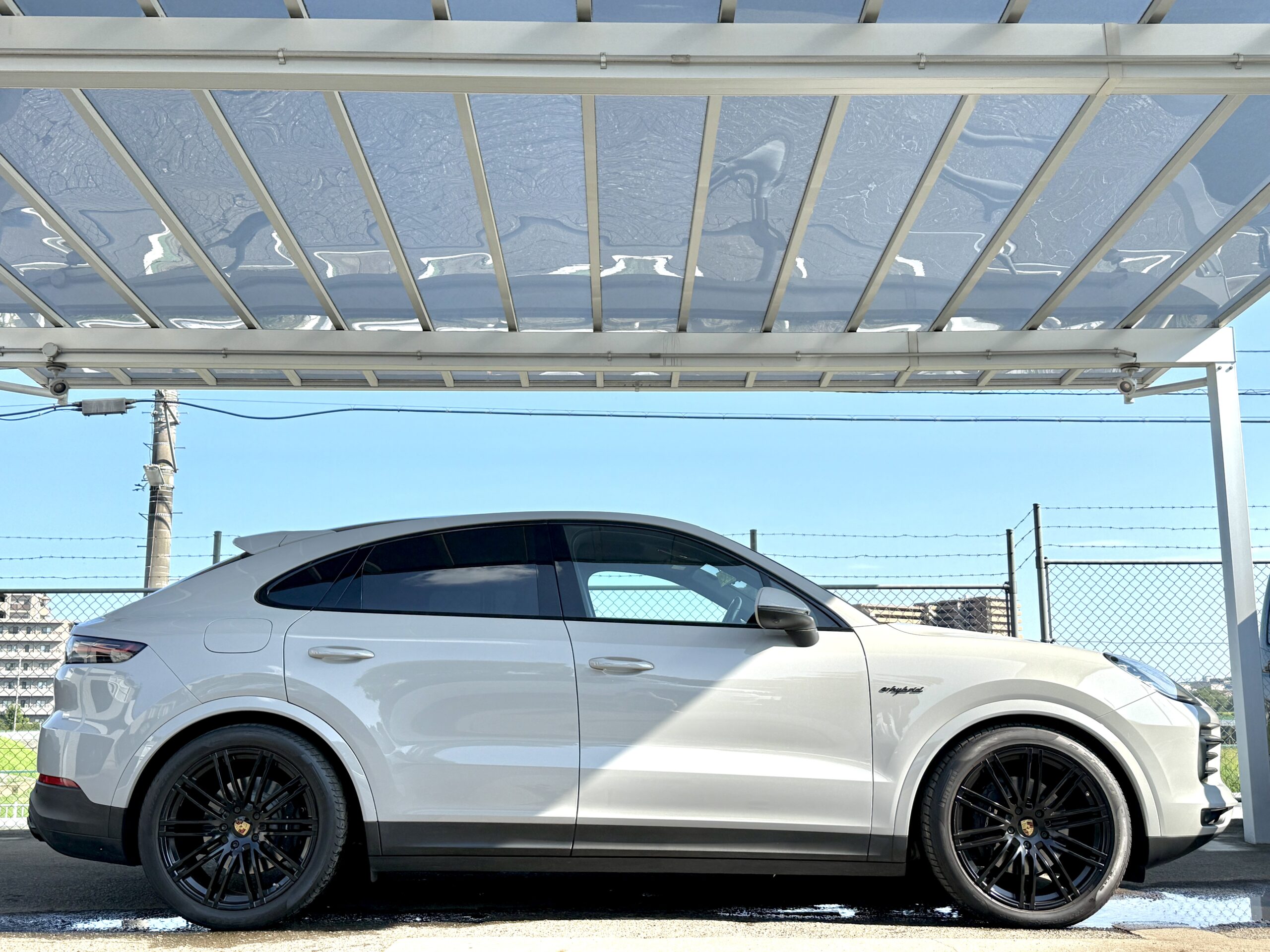 カイエンクーペ EハイブリッドTip-S 4WDの車両写真